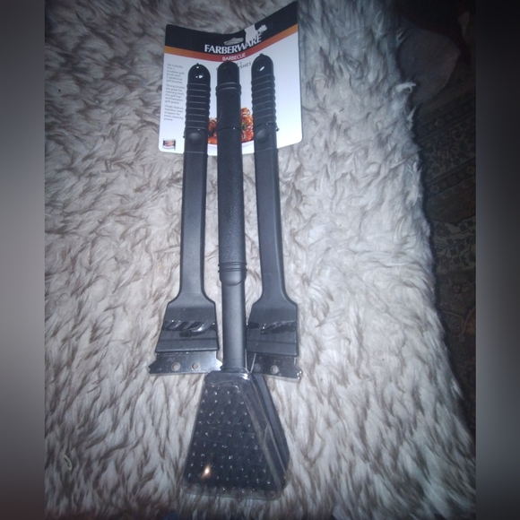 Farberware BBQ Cleaning Brushes 3 Piece - Picture 1 of 3
